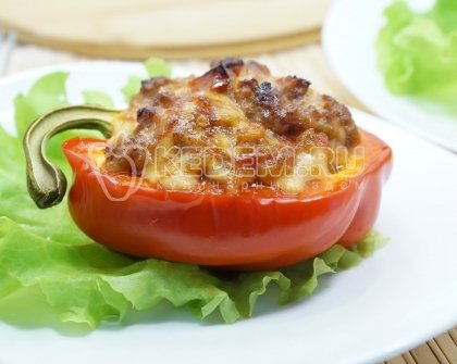 Перец фаршированный половинками в духовке