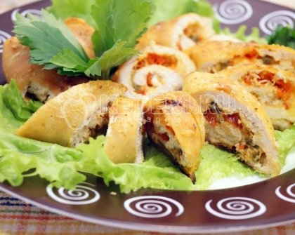 Куриные рулетики с сыром и болгарским перцем