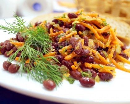 Салат с фасолью