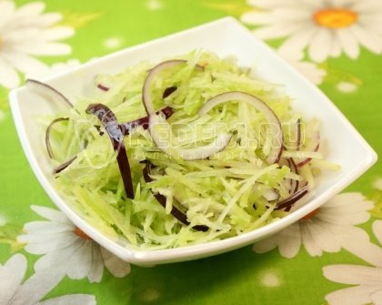 Салат из зелёной редьки
