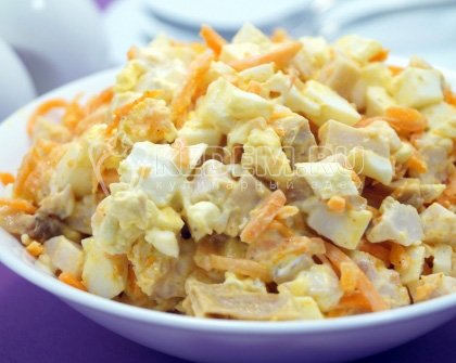 Салат с курицей и морковью «Молния»